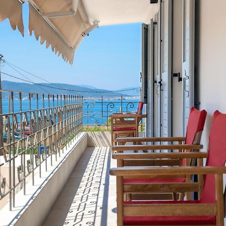 Axs First Floor Apartment Aegina Town Ngoại thất bức ảnh
