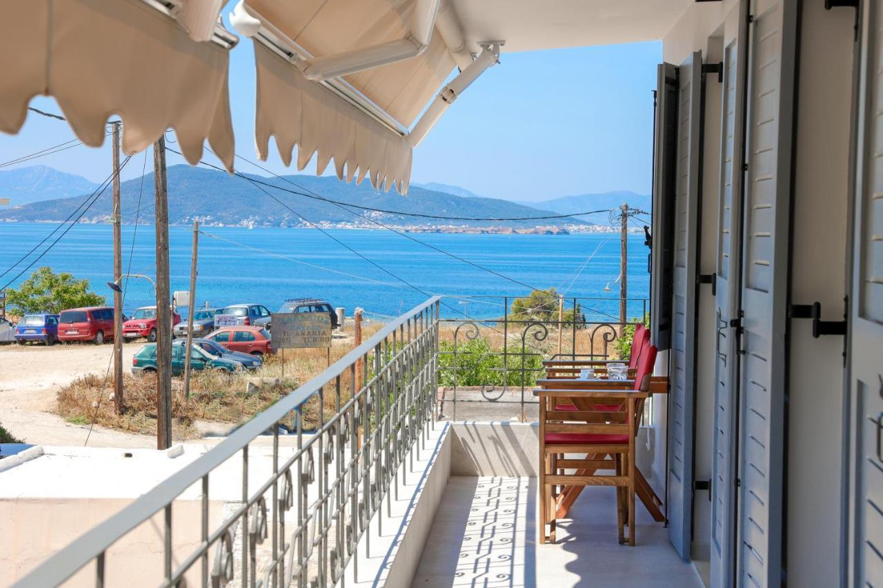 Axs First Floor Apartment Aegina Town Ngoại thất bức ảnh