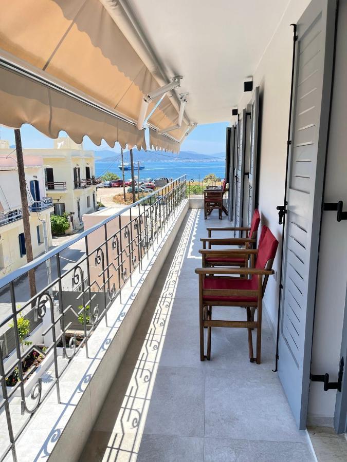 Axs First Floor Apartment Aegina Town Ngoại thất bức ảnh